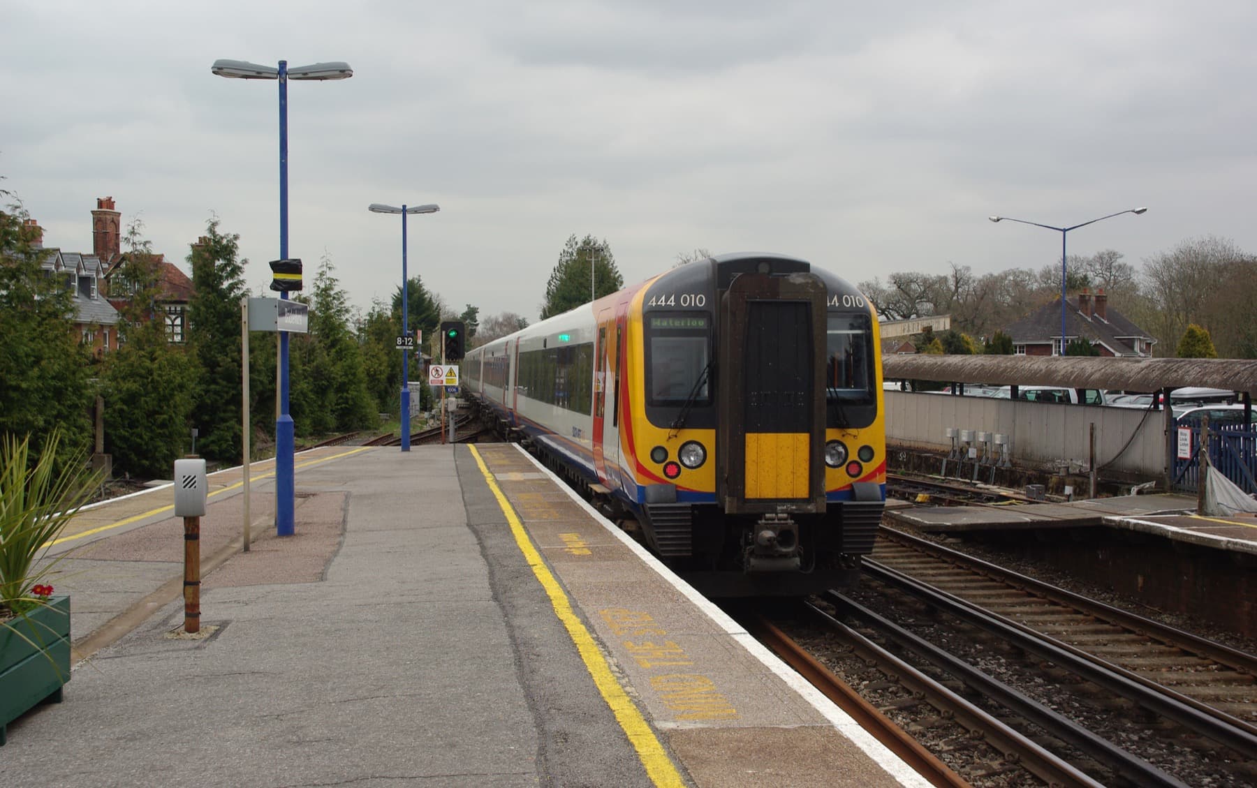 Brockenhurst railway station platform